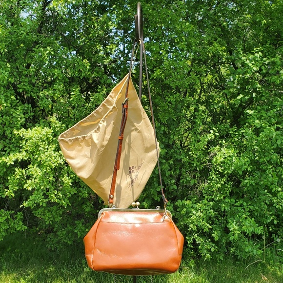 ♻️DONATED ♻️ Patricia Nash - Vintage inspired crossbody - Picture 3 of 12